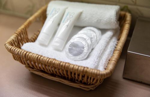 West Mackay Hotel | Lantern Motor Inn