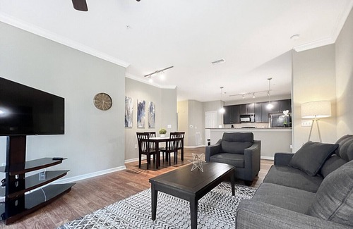 Lutz Apartment | Lantower Cypress Creek #8-105 [CORE]