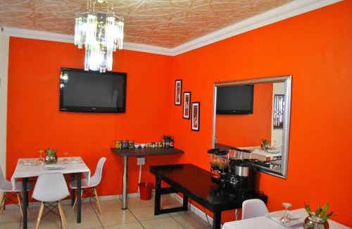 Tzaneen House | Lapologa Bed & Breakfast