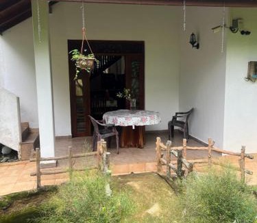 Ambalangoda Villa | Larala Villa with private pool