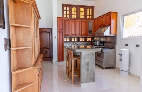 Sosua Villa | Large 10BD party villa, BBQ, ping pong, infinity pool with sea views!