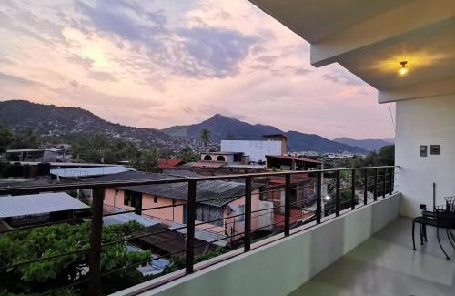 Lazaro Cardenas Apartment | Large and comfy apartment, near DT and Principal Beach!