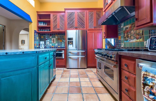Tierra Preciosa House | Large, Colorful, Santa Fe-Style Home