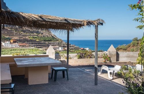 Hermigua Ski Chalet | Large Comfortable Chalet With Sea Views On the Most Beautiful Valley, free wifi