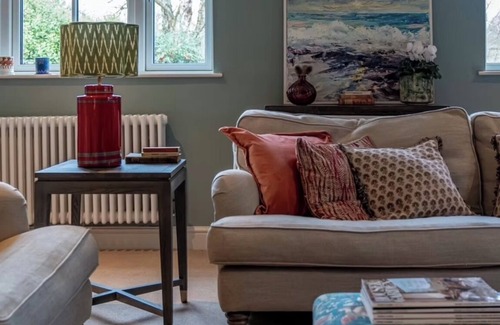 Chiddingstone Other | Large detached farmhouse in quiet Kent countryside , close to London train line