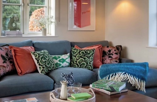 Chiddingstone Other | Large detached farmhouse in quiet Kent countryside , close to London train line