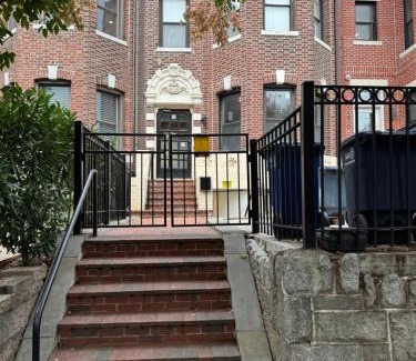 Columbia Heights Apartment | Large DUPLEX Apt 2Bdrm 1Den-Metro