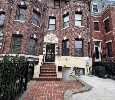 Columbia Heights Apartment | Large DUPLEX Apt 2Bdrm 1Den-Metro