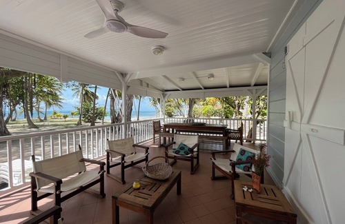 Sainte-Anne Villa | Large family home with private beach