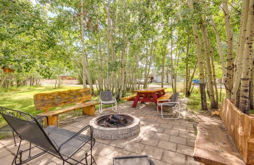 Red Lodge House | Large Family Home with View, 1 Mi to Red Lodge Ski!