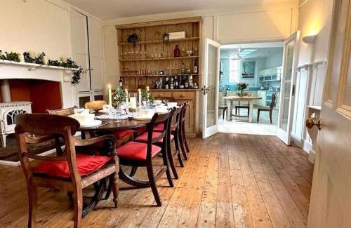 Exeter House | Large Georgian house in heart of Exeter