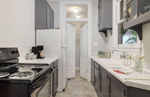 New Iberia House | Large Groups Welcome - 2 Homes Next Door