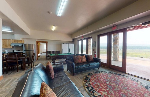 Angel Fire House | Large Groups | WiFi | Wheeler Peak Lodge