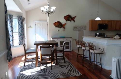 Westgate House | Large home. 30 minutes from beach. 20 minutes to Jacksonville or Richlands.