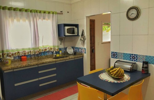 Laranja Azeda Cottage | Large house in condominium, 3 bedrooms, 5 bathrooms and large yard