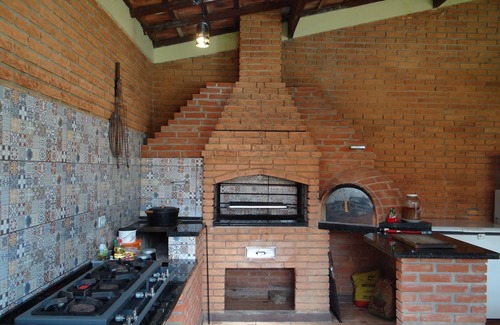 Boituva House | Large house on gated community | Near Parachuting