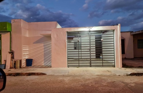 Merida Municipality House | Large house with a/c and Wifi for large groups and families very close to everything 16px