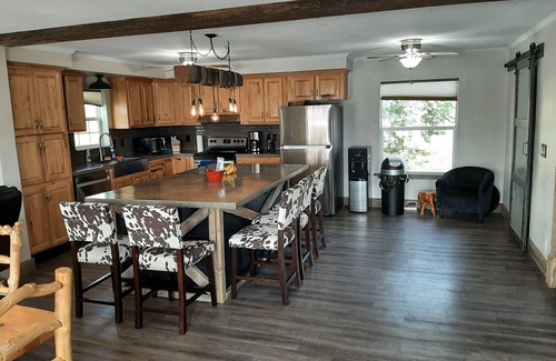 Big Lake House | Large Lakefront House