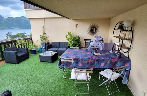Chamonix City Centre Apartment | Large luxury apartment on Lac du Bourget