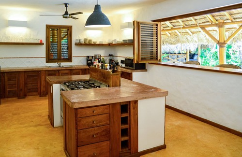 Las Terrenas Villa | Large Luxury Villa step to Playa Coson