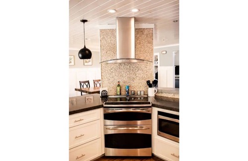 Athens - Sweetwater House | Large Manor with mountain views, pool, hot tub