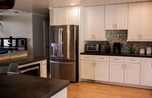 Athens - Sweetwater House | Large Manor with mountain views, pool, hot tub