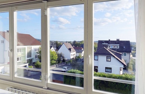 Niederzwehren Apartment | Large modern comfort apartment, 2 pers., Quiet location