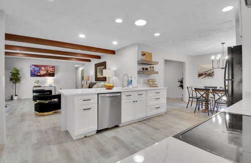 Greenville - Spartanburg House | Large/Modern Home, Walk to Paris Mtn. State Park