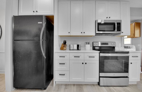 Greenville - Spartanburg House | Large/Modern Home, Walk to Paris Mtn. State Park