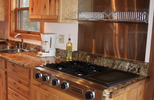 Eagle Nest Cabin | Large Mountain Cabin Near Angel Fire & Red River - 6+ Bedrooms - On 100 Acres