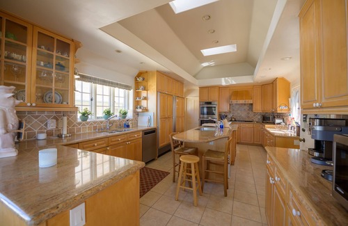 South Oceanside House | Large Oceanfront House in Historic Gated Community with Optional Apartment