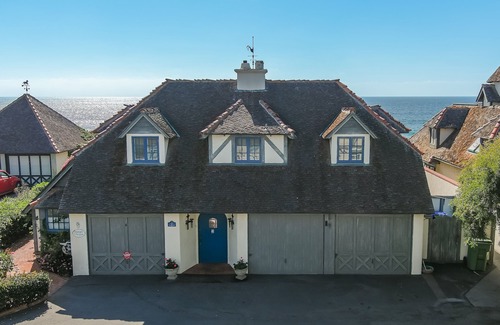South Oceanside House | Large Oceanfront House in Historic Gated Community with Optional Apartment