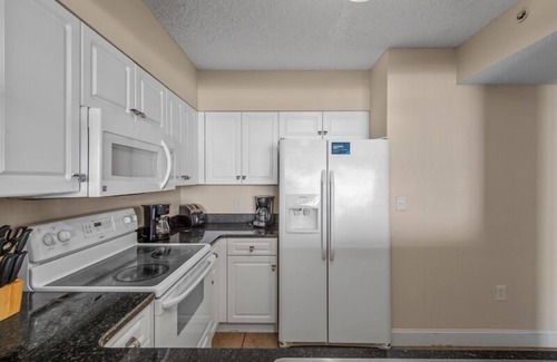 Golden Mile Condo | Large Oceanfront 3 Bed/3 Bath Unit - by Luxury Beach Rentals