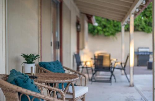 Foxfire House | Large Pool With Diving Board, Remodeled 3bdrm, Near State Farm STDM and More!