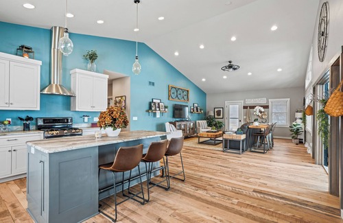 Hartford House | Large Private estate just minutes from Erin Hills Golf course
