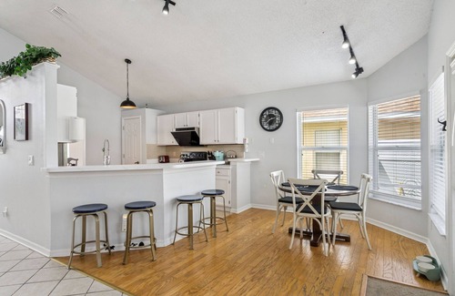 Lake Davenport Estates House | Large Private Pool! Family-sized house 25 minutes to the theme parks!