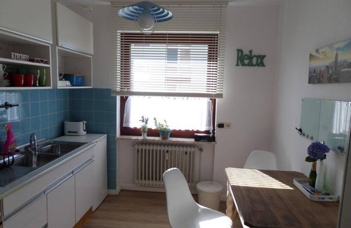 Goethestraße Apartment | Large roof terrace - Sun-drenched apartment - Elevator available