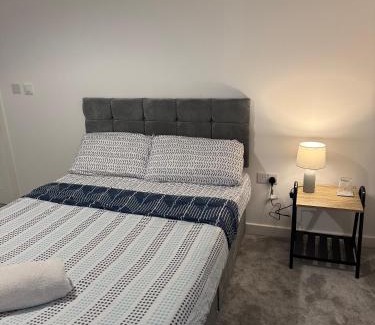 Iwade House | Large Room, 10 Min to Station