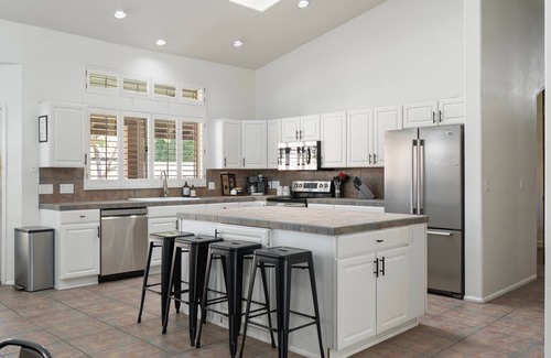 Paradise Park Vista House | LARGE Scottsdale Getaway! Heated Pool, Spa & Yard