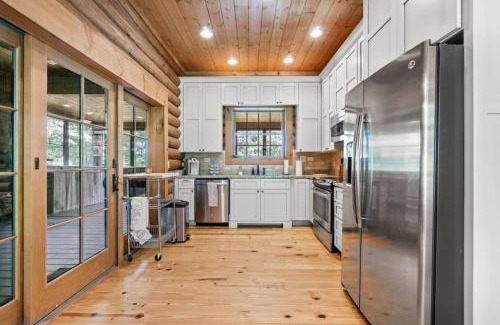 Pikeville House | Large secluded 3 bedroom Cabin