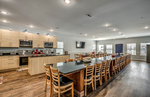 North Myrtle Beach House | Large standalone w/21bds/21.5bths media/game rm, pvt pool/spa 200ft to beach