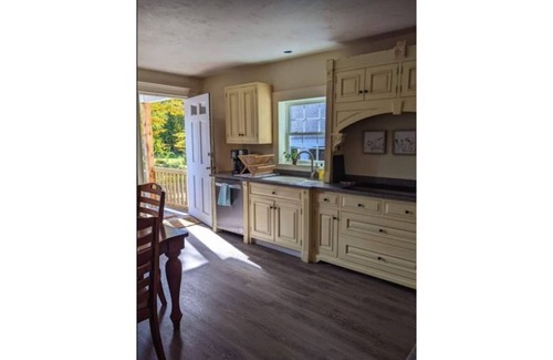 Rumney Apartment | Large studio with private bath and kitchenette