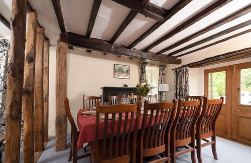 Broadwoodkelly Cottage | Large thatched cottage in Devon