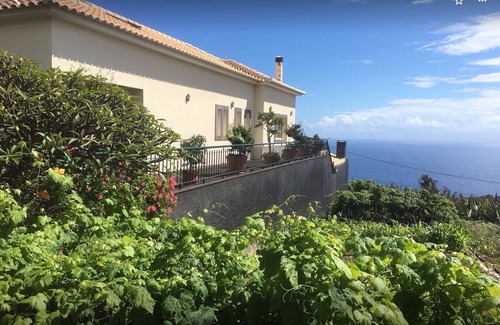 Estreito da Calheta Villa | Large Villa With Private Courtyard, Large Pool, and Panoramic Sea Views x6 adult