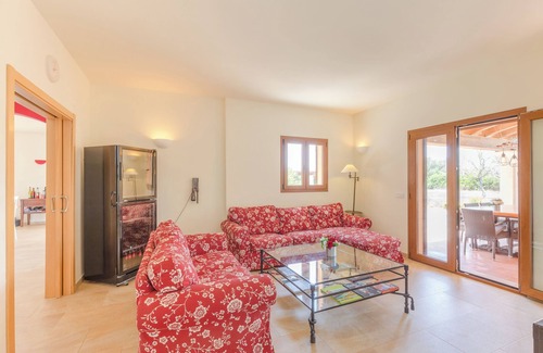 Es Llombards Villa | Large villa with pool, views of the nature reserve island of Cabrera and the sea