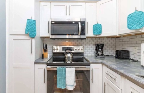 Columbus House | Large Yard with Treehouse! Tri-Level Retreat