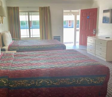 Willits Hotel | Lark Motel Willits