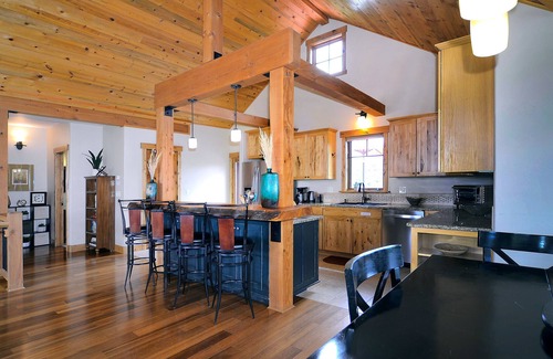 Crested Butte House | Larkspur Chalet, Hot tub, pet friendly, tennis/pic