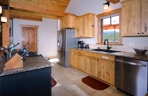 Crested Butte House | Larkspur Chalet, Hot tub, pet friendly, tennis/pic