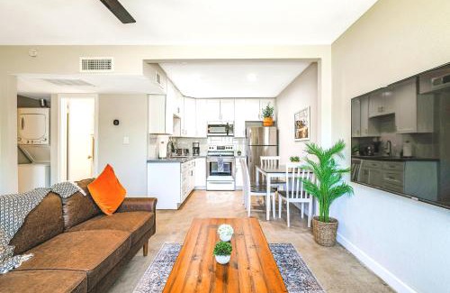 Camelback East Apartment | LaRocco On Turney Biltmore